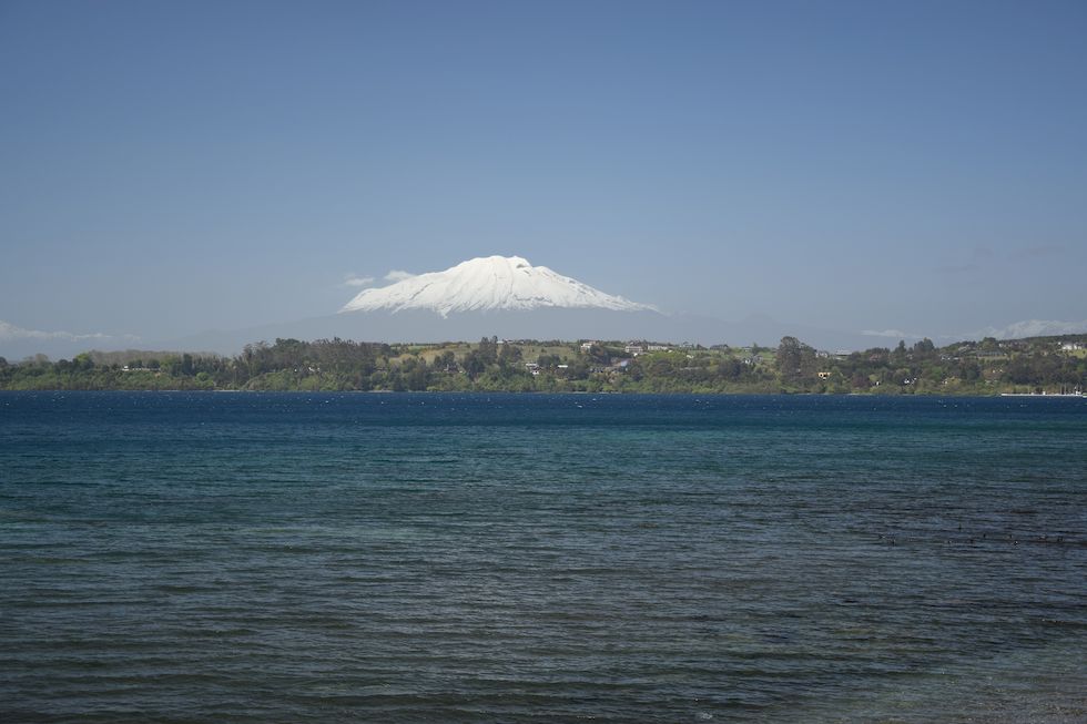 n66ap-0984-1-Lago-Llanquihue-Calbuco-im Dunst-29-10-m.jpg